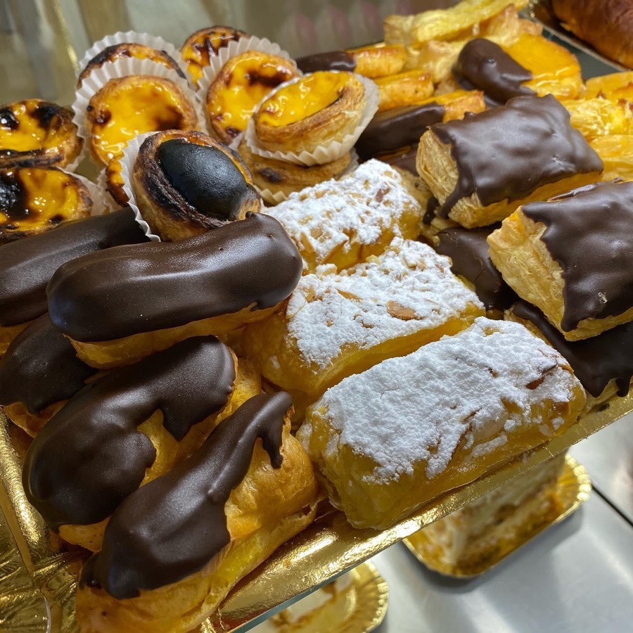 Pastéis de nata e folhados